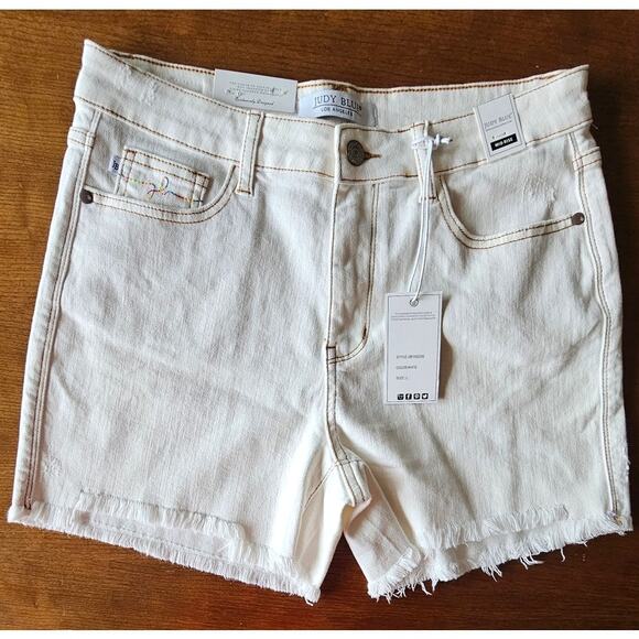 Judy Blue NWT Mid-Rise White Denim Jean Shorts Pocket Embroidery Size L
